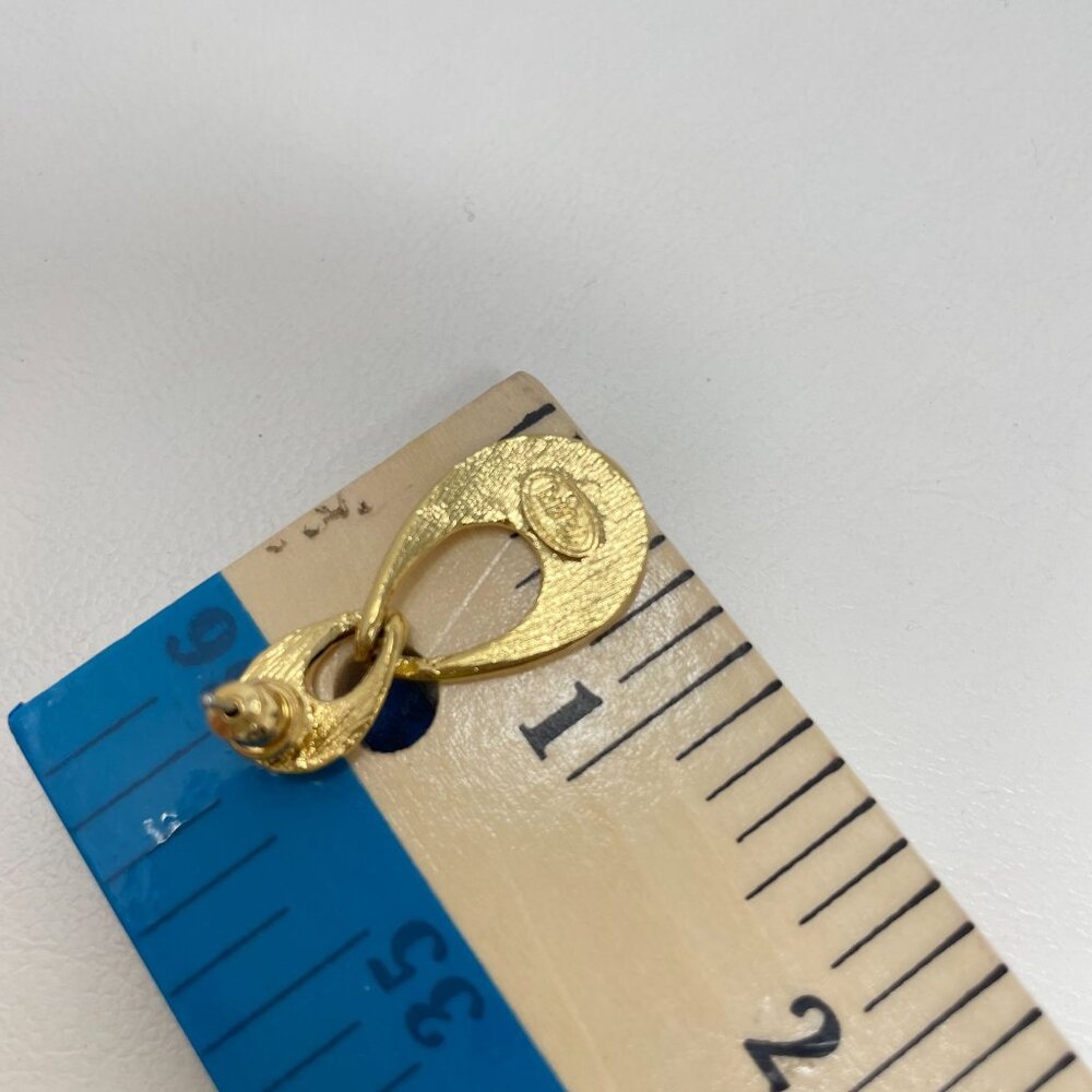 Vintage Trifari Gold Tone Drop Earrings Post Back Teardrop - Picture 7 of 7